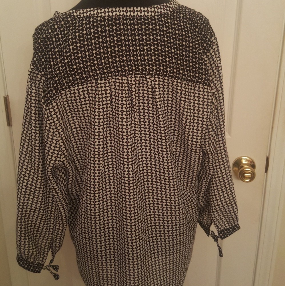 Pretty blouse - Picture 2 of 3